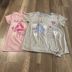 🤑💰🤑 3/$10.00 budle item 🤑💰🤑 
Reebok shirt set